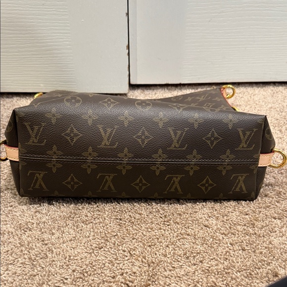 Imitation LV Dark Brown Monogram Shoulder Bag with Gold Chain - Picture 3 of 6